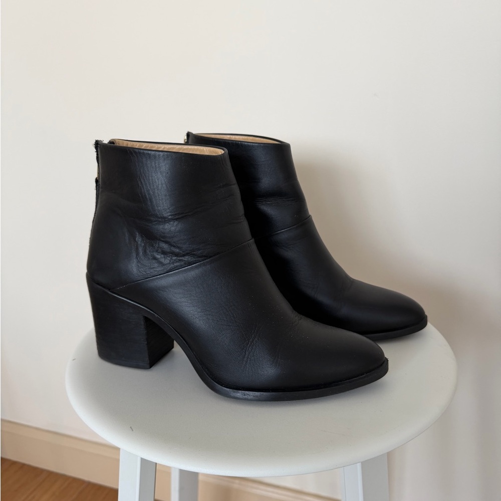 Nisolo Black Leather Ankle Booties